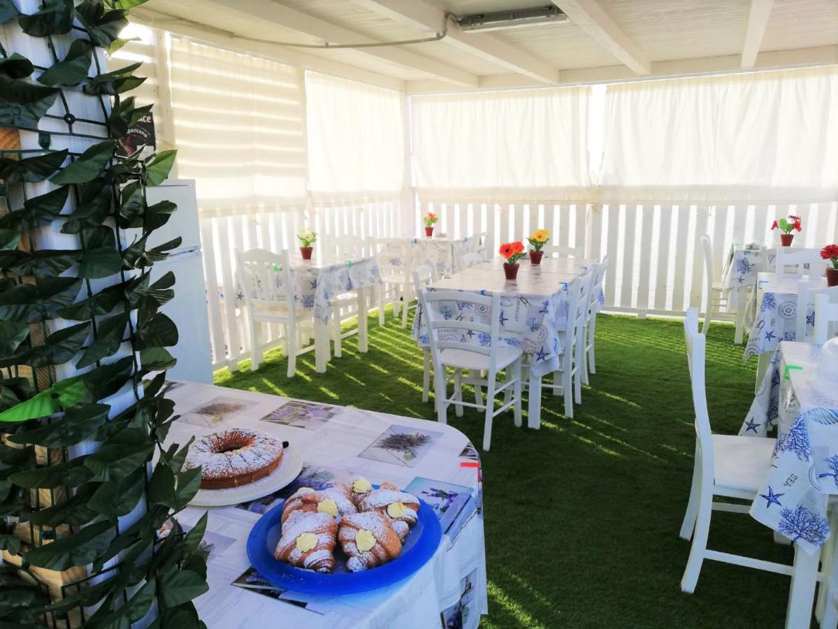 B&B Capo Rizzuto Fronte Mare Exterior foto